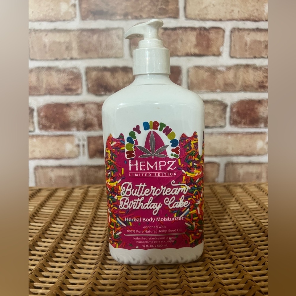 Hempz Limited Edition Buttercream Birthday Cake Body Moisturizer